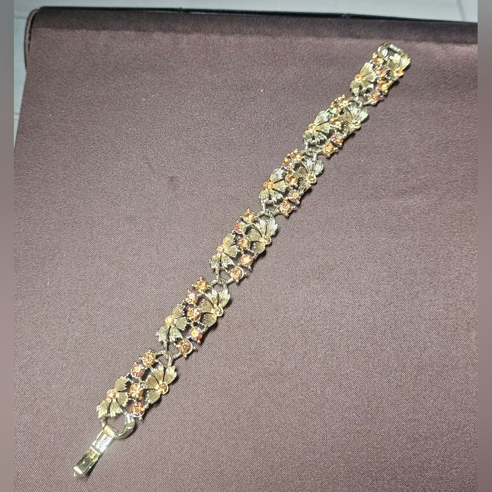 Vintage Gold Tone Floral Rhinestone Bracelet | Champagne Crystal Flowers